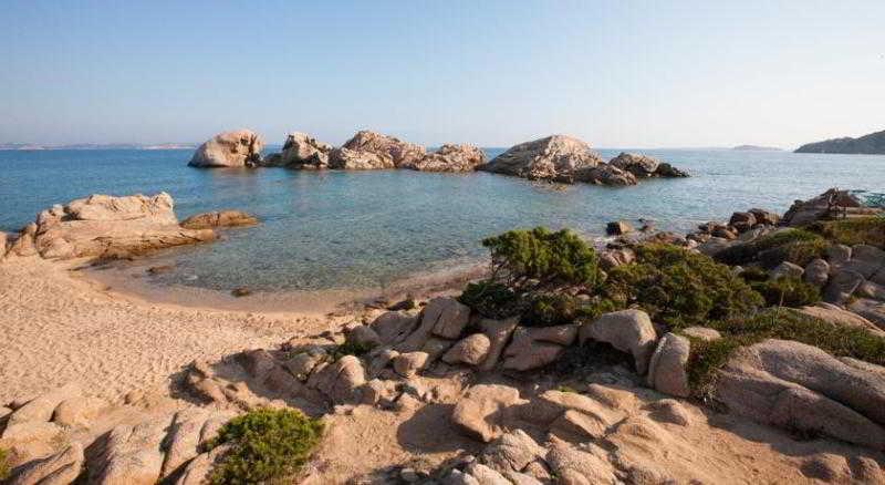 Club Hotel Baja Sardinia Luaran gambar