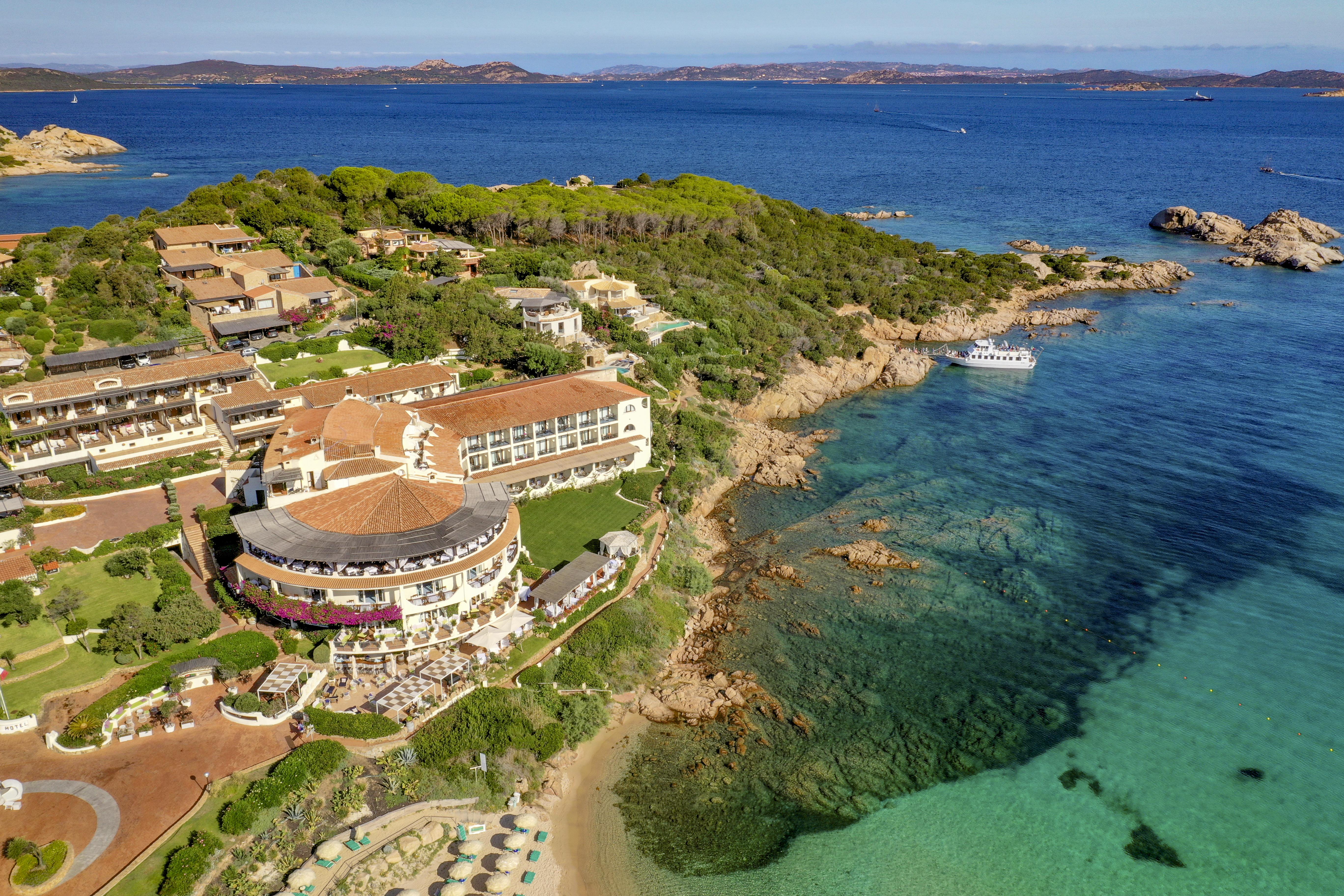 Club Hotel Baja Sardinia Luaran gambar