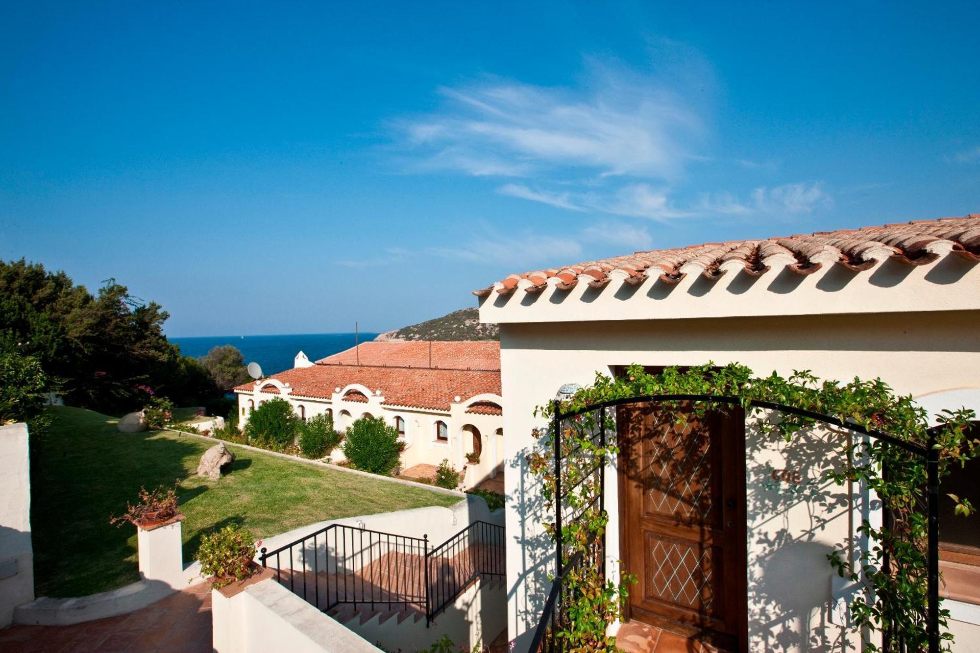 Club Hotel Baja Sardinia Luaran gambar