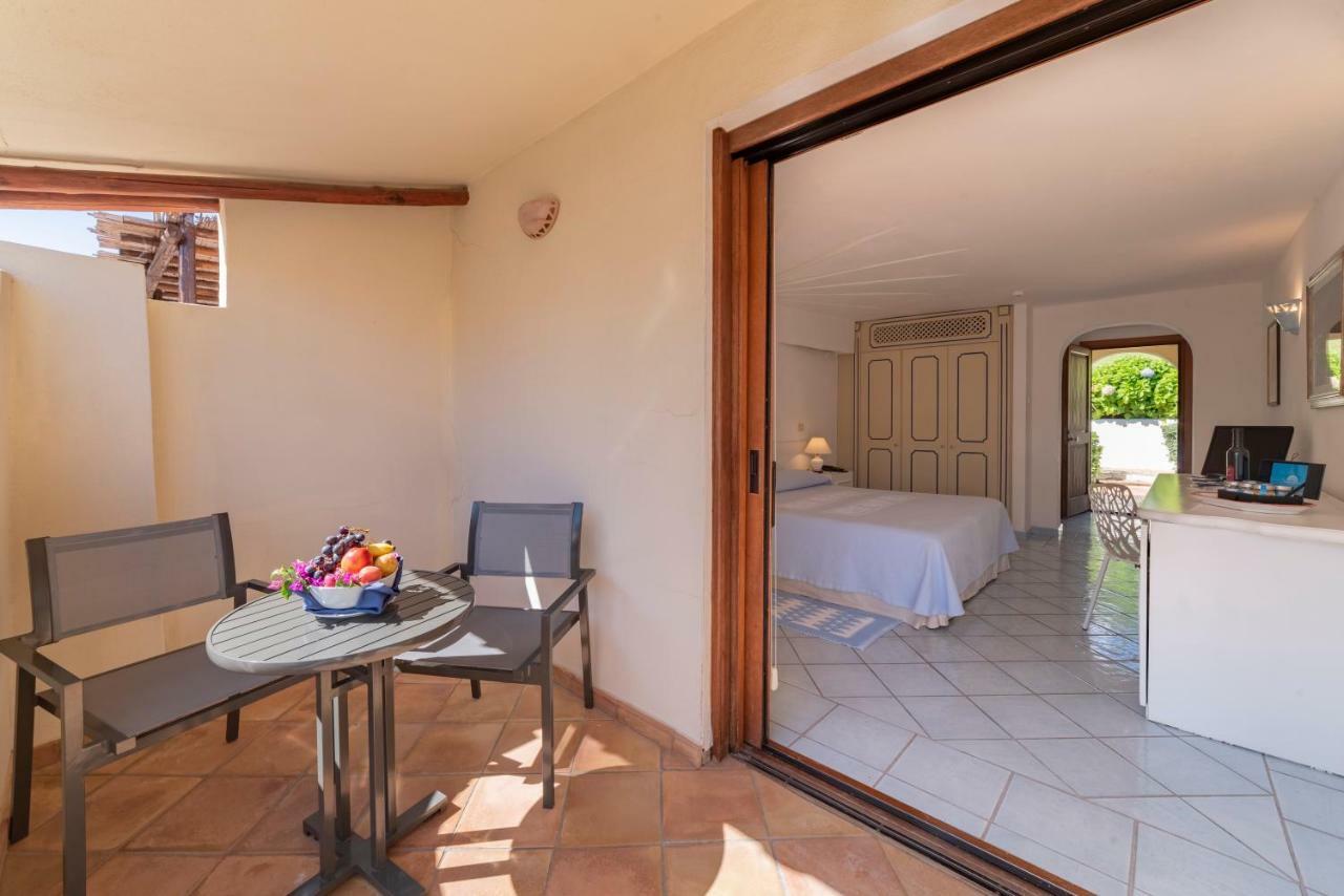 Club Hotel Baja Sardinia Luaran gambar