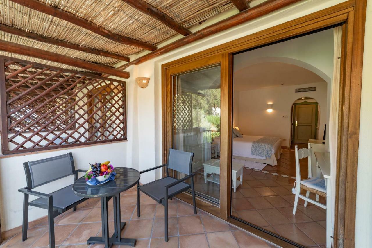 Club Hotel Baja Sardinia Luaran gambar