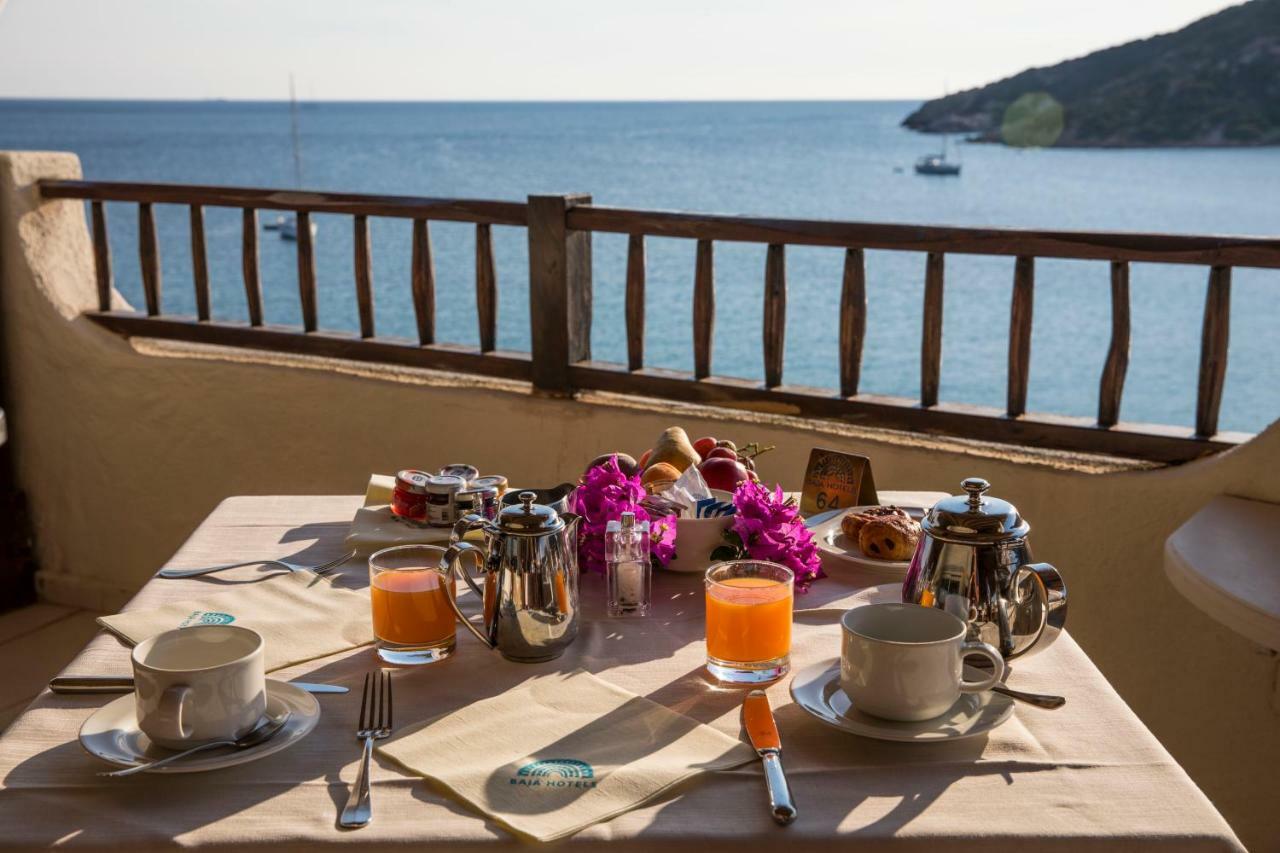 Club Hotel Baja Sardinia Luaran gambar